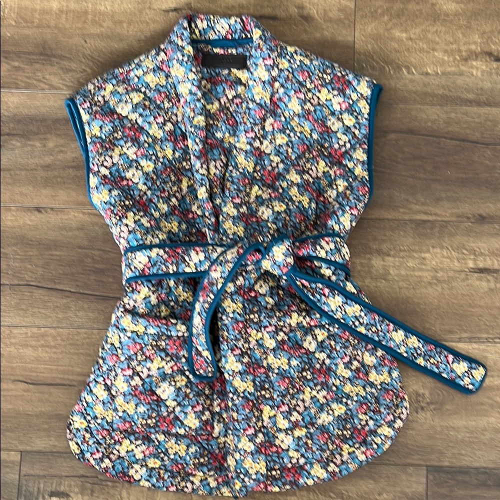 Floral Patterned Sleeveless Wrap Vest by Blank NYC, Size M